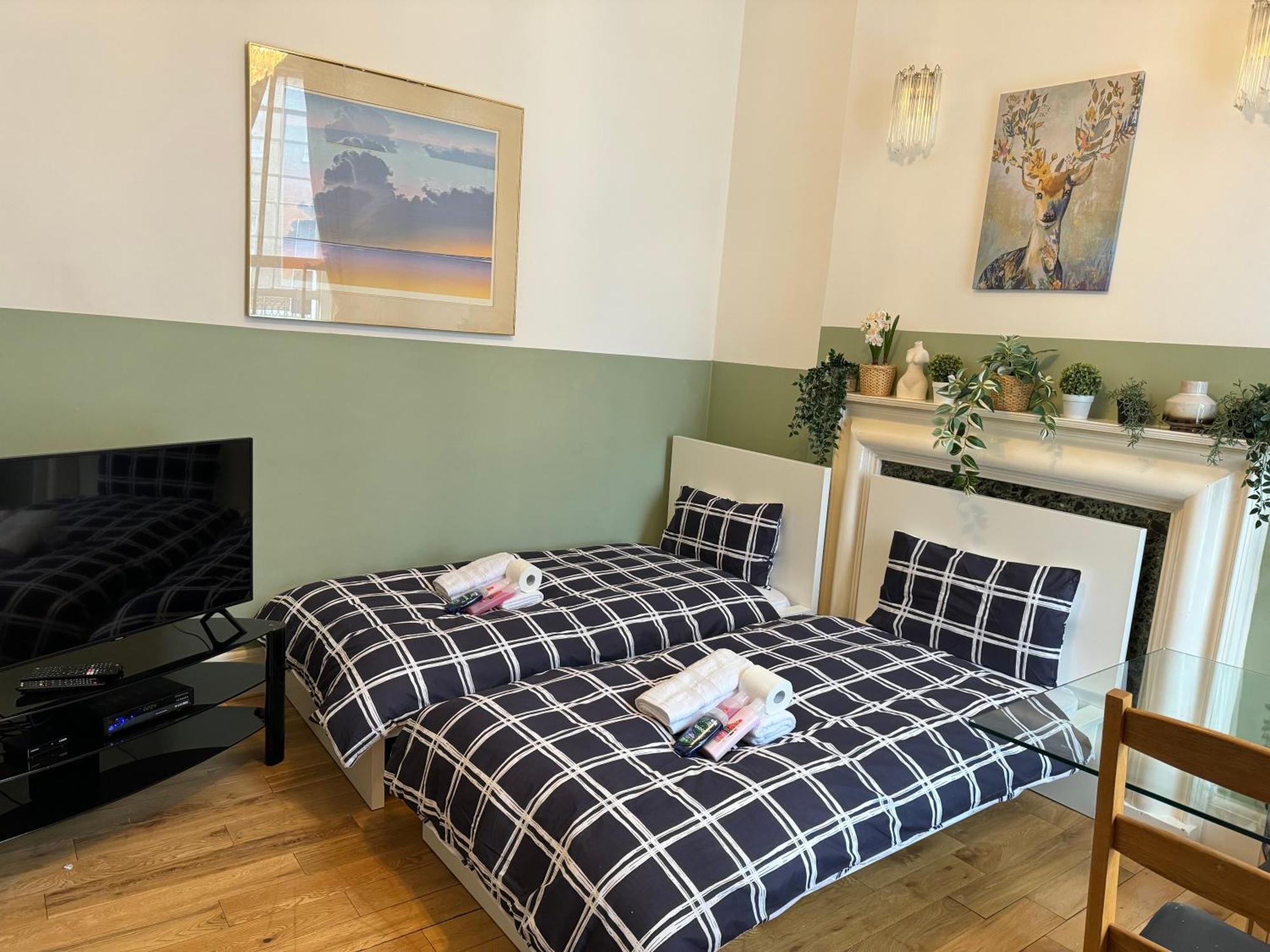 Central And Affordable Flat For 6 People In Zone 1 - Baker Street - With Breakfast Included Londýn Exteriér fotografie