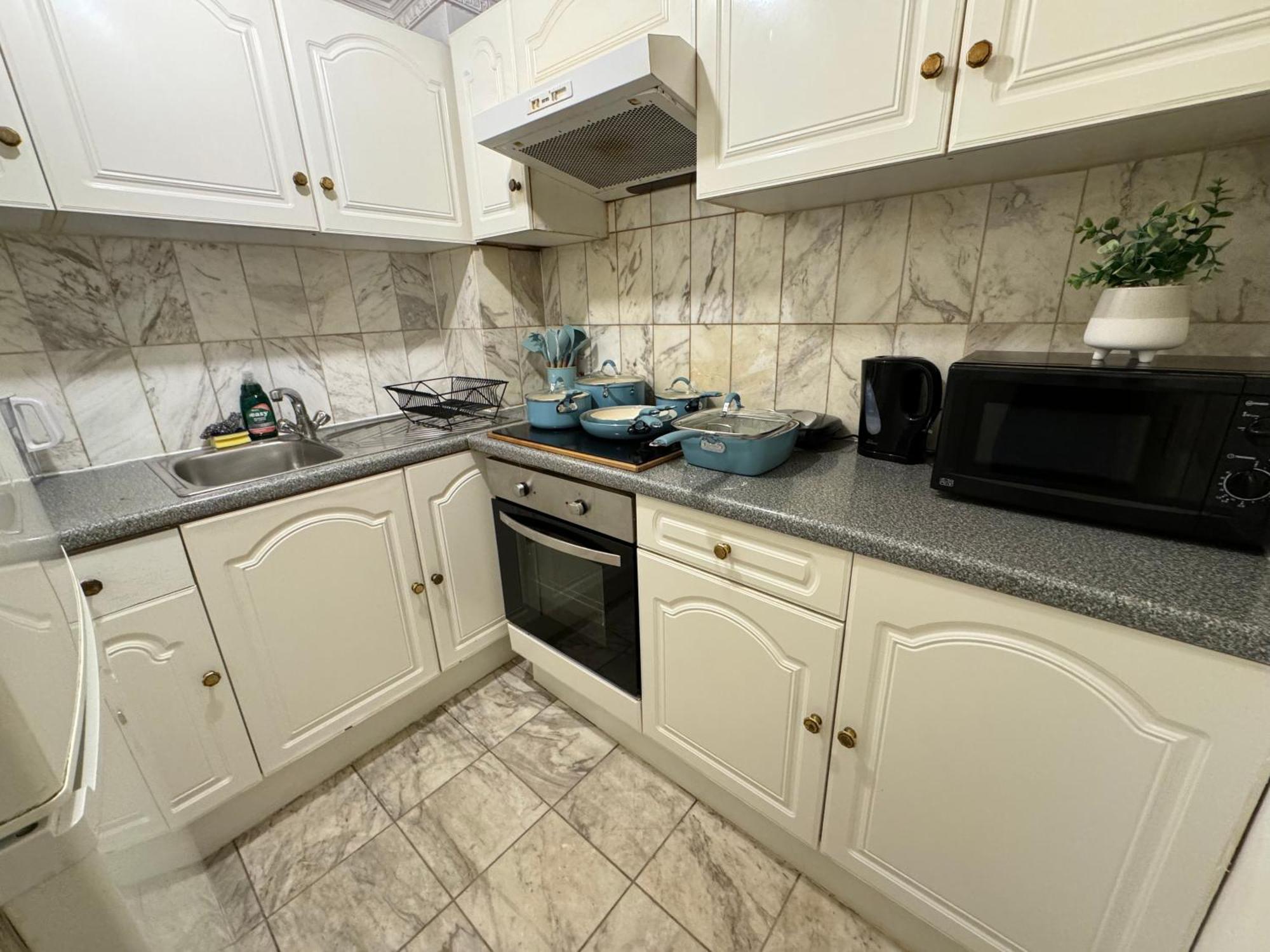 Central And Affordable Flat For 6 People In Zone 1 - Baker Street - With Breakfast Included Londýn Exteriér fotografie