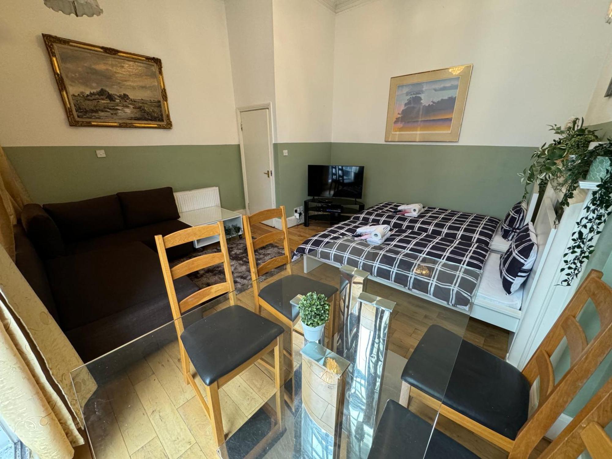 Central And Affordable Flat For 6 People In Zone 1 - Baker Street - With Breakfast Included Londýn Exteriér fotografie