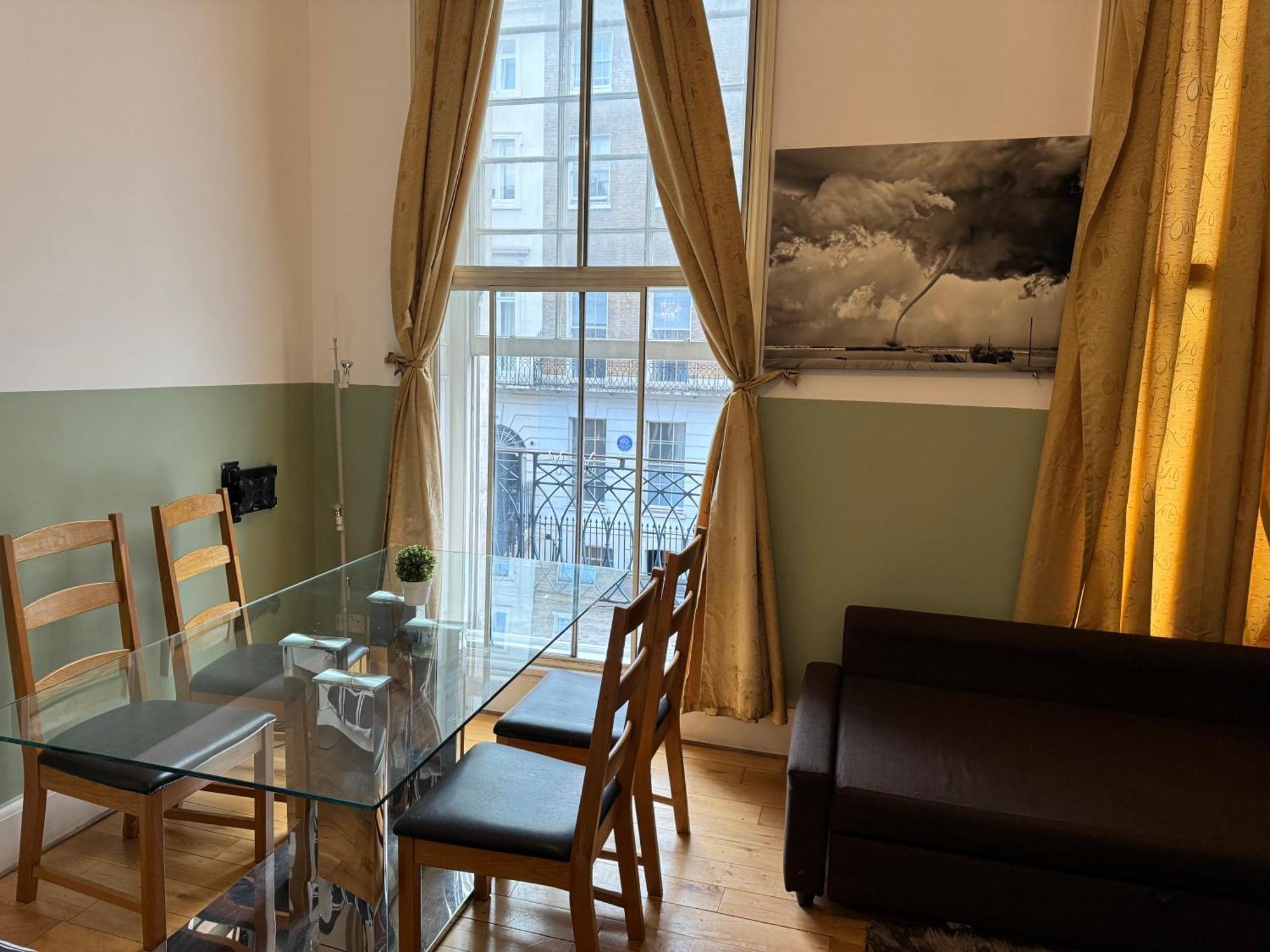 Central And Affordable Flat For 6 People In Zone 1 - Baker Street - With Breakfast Included Londýn Exteriér fotografie