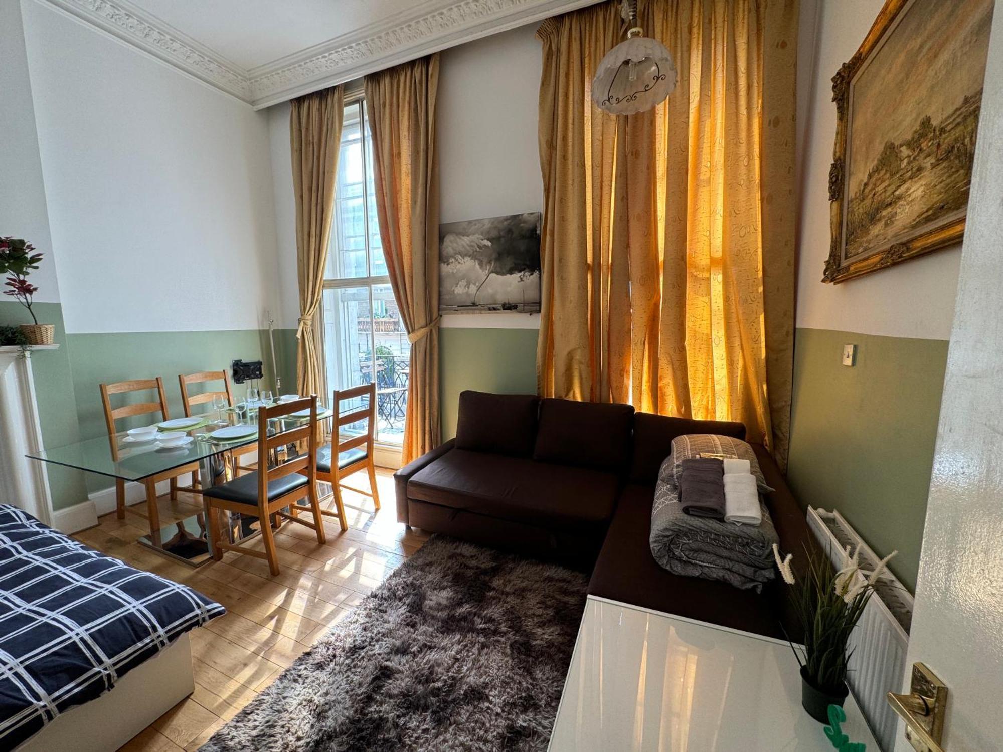 Central And Affordable Flat For 6 People In Zone 1 - Baker Street - With Breakfast Included Londýn Exteriér fotografie
