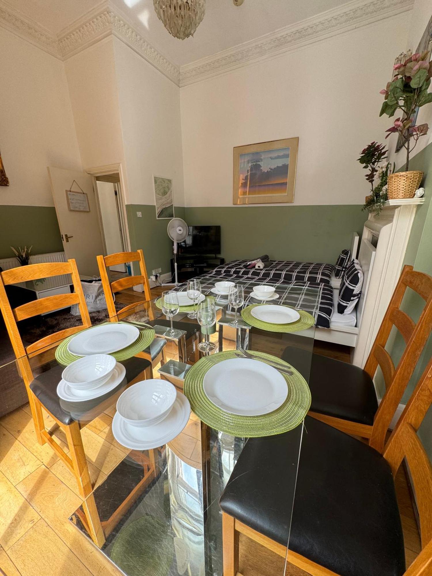 Central And Affordable Flat For 6 People In Zone 1 - Baker Street - With Breakfast Included Londýn Exteriér fotografie