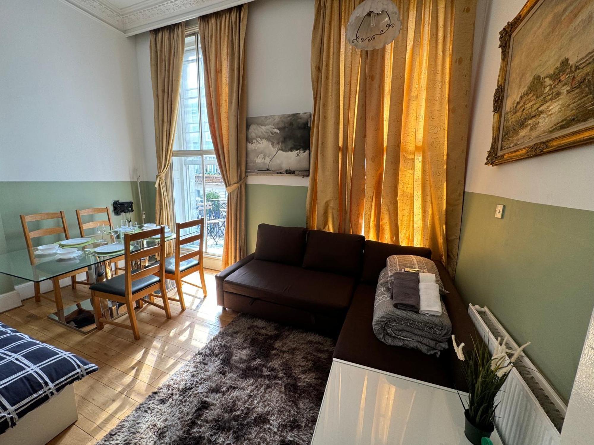 Central And Affordable Flat For 6 People In Zone 1 - Baker Street - With Breakfast Included Londýn Exteriér fotografie