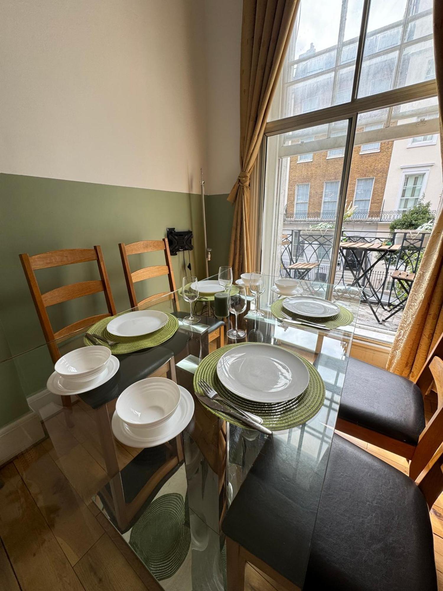 Central And Affordable Flat For 6 People In Zone 1 - Baker Street - With Breakfast Included Londýn Exteriér fotografie